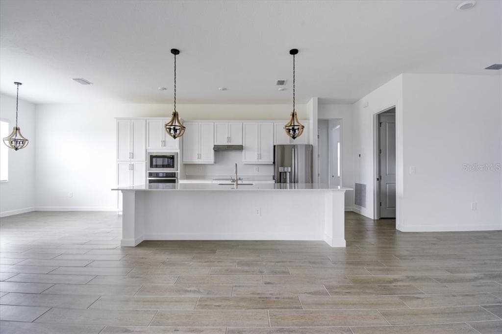 7796 LAKES EDGE LANE, PORT CHARLOTTE, FL 33981 — zdjęcie 4