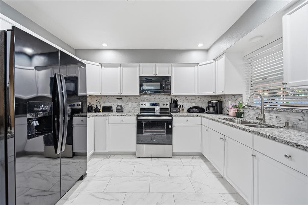 718 BAY VISTA BOULEVARD S, ST PETERSBURG, FL 33705 — zdjęcie 5
