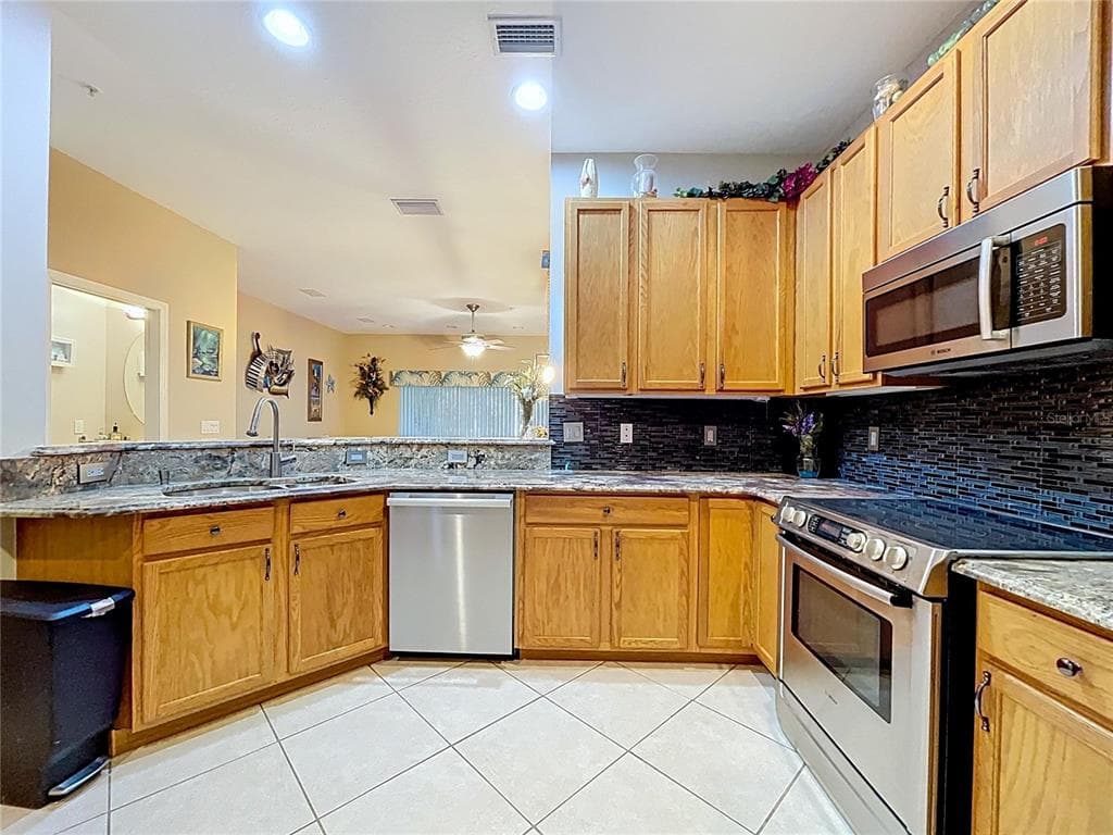 11273 KAPOK GRAND CIRCLE, MADEIRA BEACH, FL 33708 — zdjęcie 5