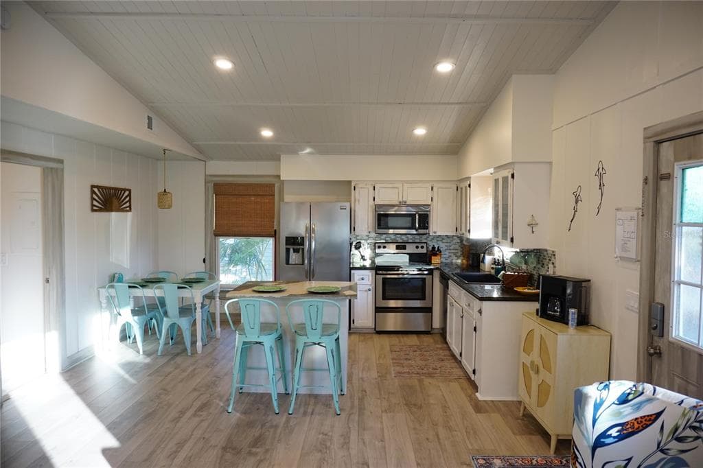 2504 AVENUE B, BRADENTON BEACH, FL 34217 — zdjęcie 3