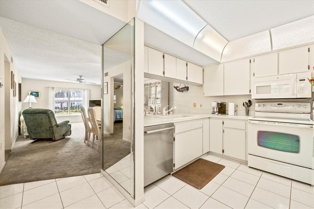 12141 SPARTAN WAY # 102, HUDSON, FL 34667 — zdjęcie 5