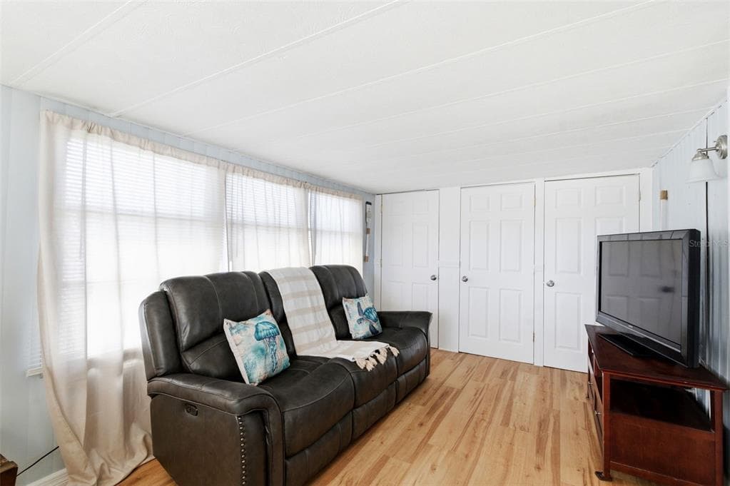 10913 LIBERTY DRIVE, PORT RICHEY, FL 34668 — zdjęcie 3