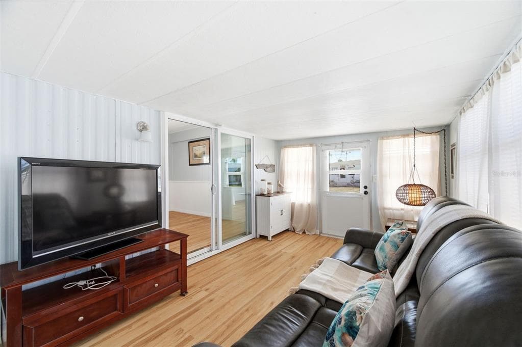 10913 LIBERTY DRIVE, PORT RICHEY, FL 34668 — zdjęcie 5