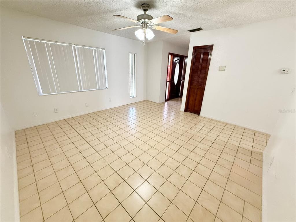 8336 JACKSON SPRINGS ROAD, TAMPA, FL 33615 — zdjęcie 4