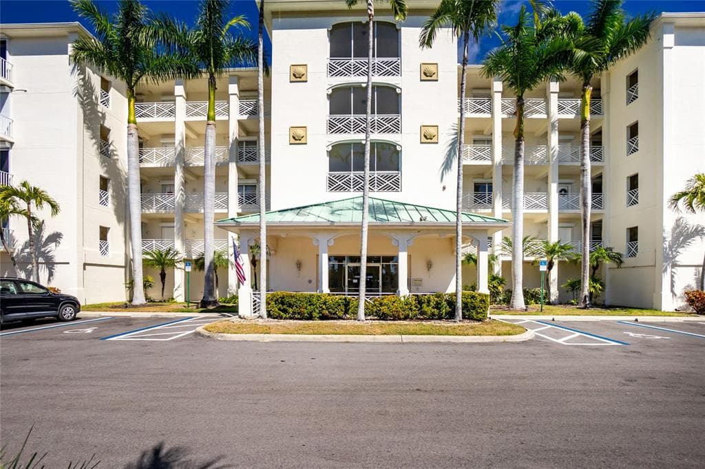 200 HARBOR WALK DRIVE # 353, PUNTA GORDA, FL 33950 — zdjęcie 2