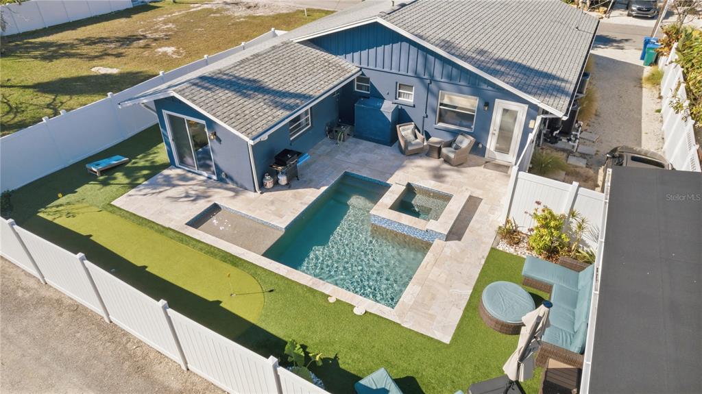 205 HAVERKOS COURT, HOLMES BEACH, FL 34217 — zdjęcie 2