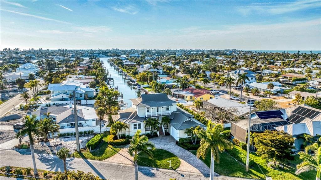 634 KEY ROYALE DRIVE, HOLMES BEACH, FL 34217 — zdjęcie 4