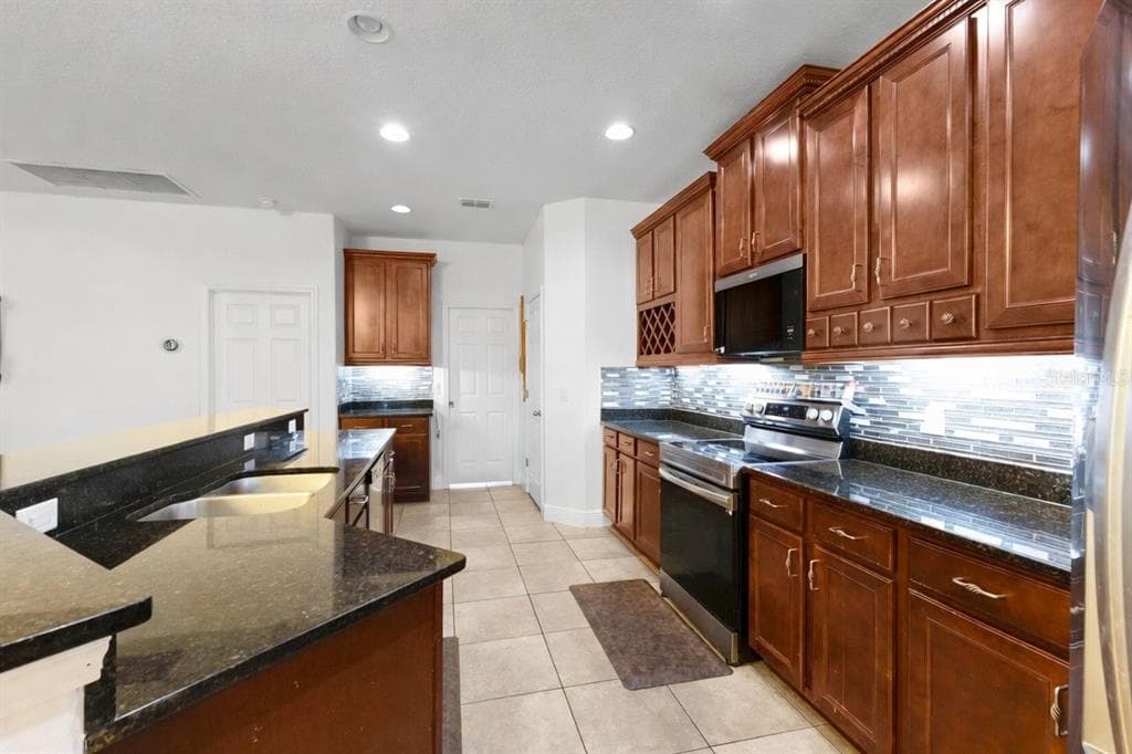 3950 SUNSET LAKE DRIVE, LAKELAND, FL 33810 — zdjęcie 4