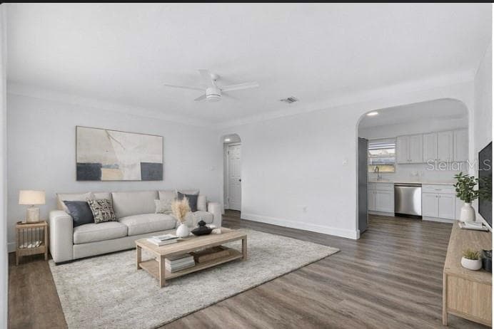 211 89TH AVENUE N, ST PETERSBURG, FL 33702 — zdjęcie 4