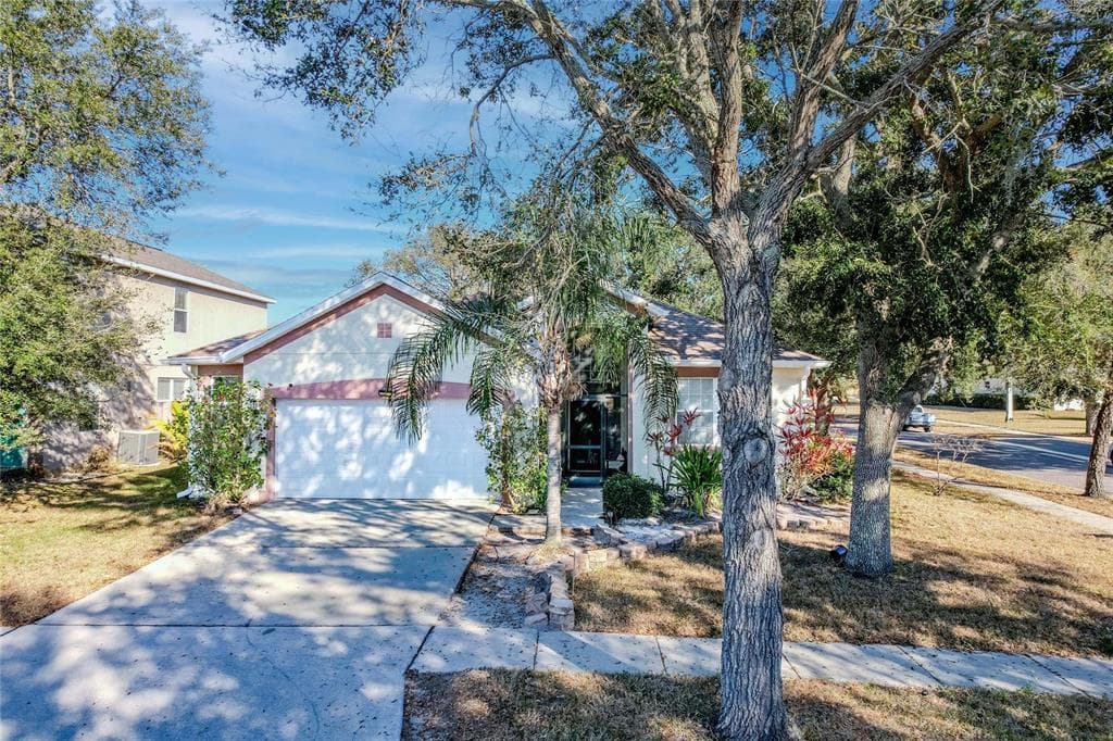 6803 GUILFORD CREST DRIVE, APOLLO BEACH, FL 33572