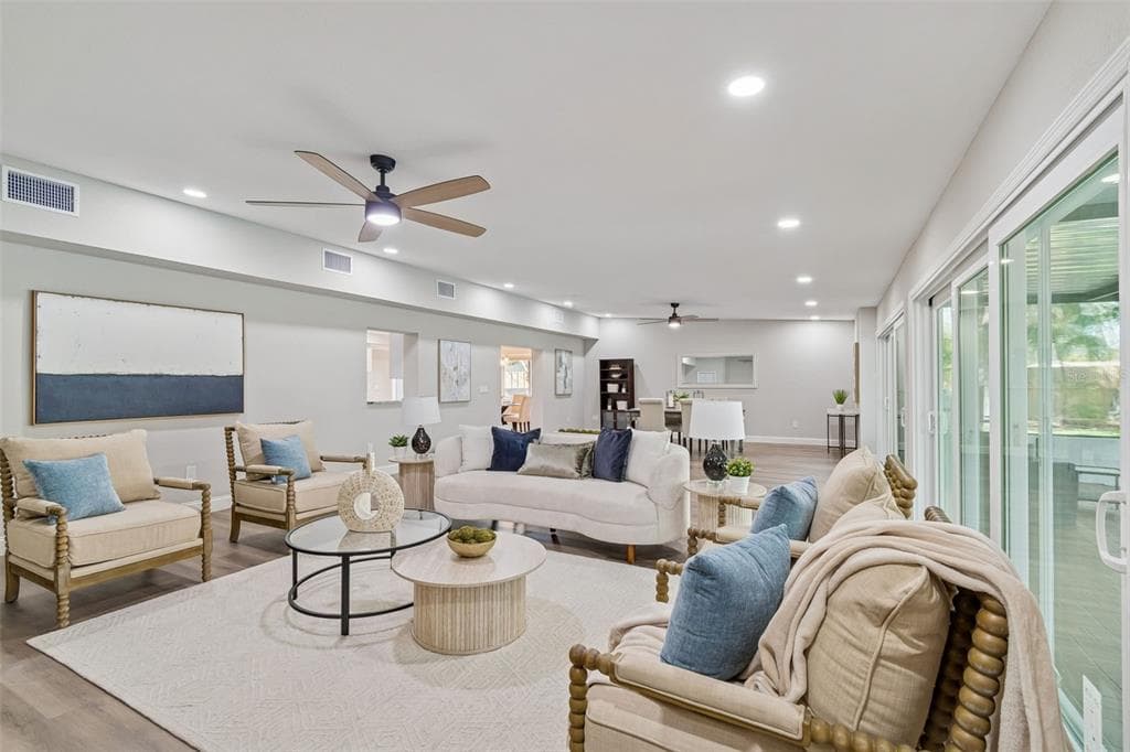 8402 BOXWOOD DRIVE, TAMPA, FL 33615 — zdjęcie 4