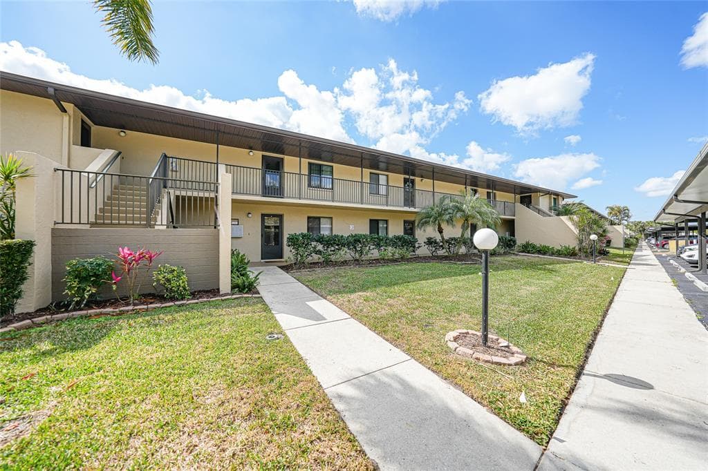 4000 OAKVIEW DRIVE # L2, PUNTA GORDA, FL 33980