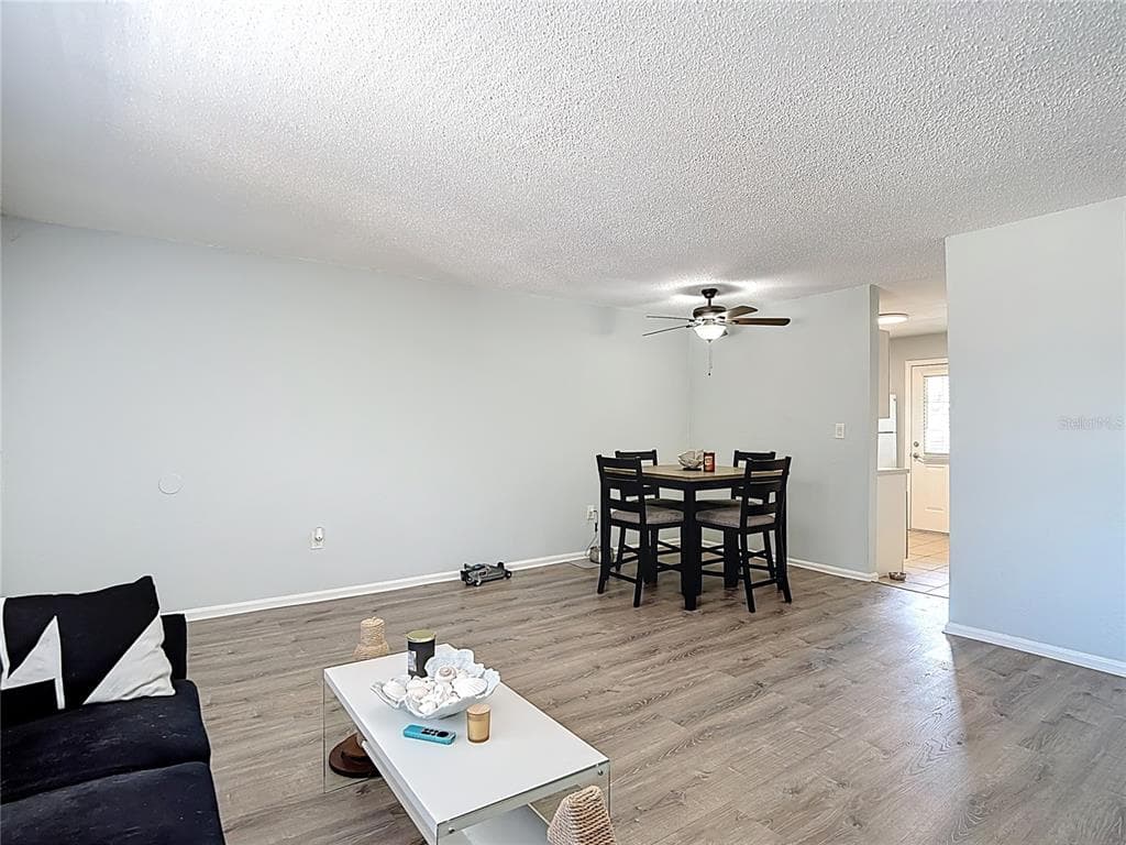 201 PINE VIOLET COURT # 201, TAMPA, FL 33612 — zdjęcie 3