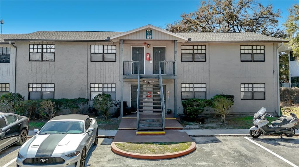 201 PINE VIOLET COURT # 201, TAMPA, FL 33612