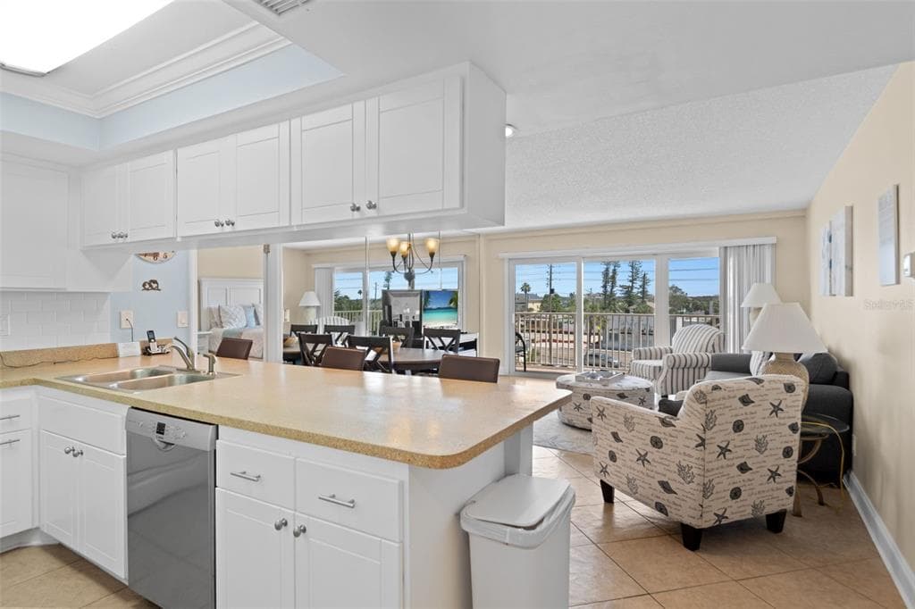 13440 GULF BOULEVARD # 202, MADEIRA BEACH, FL 33708 — zdjęcie 5