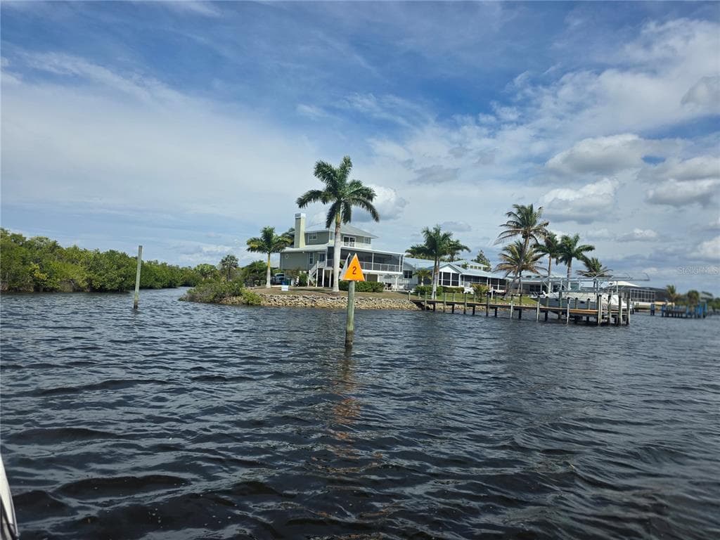 3796 PEACE RIVER DRIVE, PUNTA GORDA, FL 33983 — zdjęcie 2