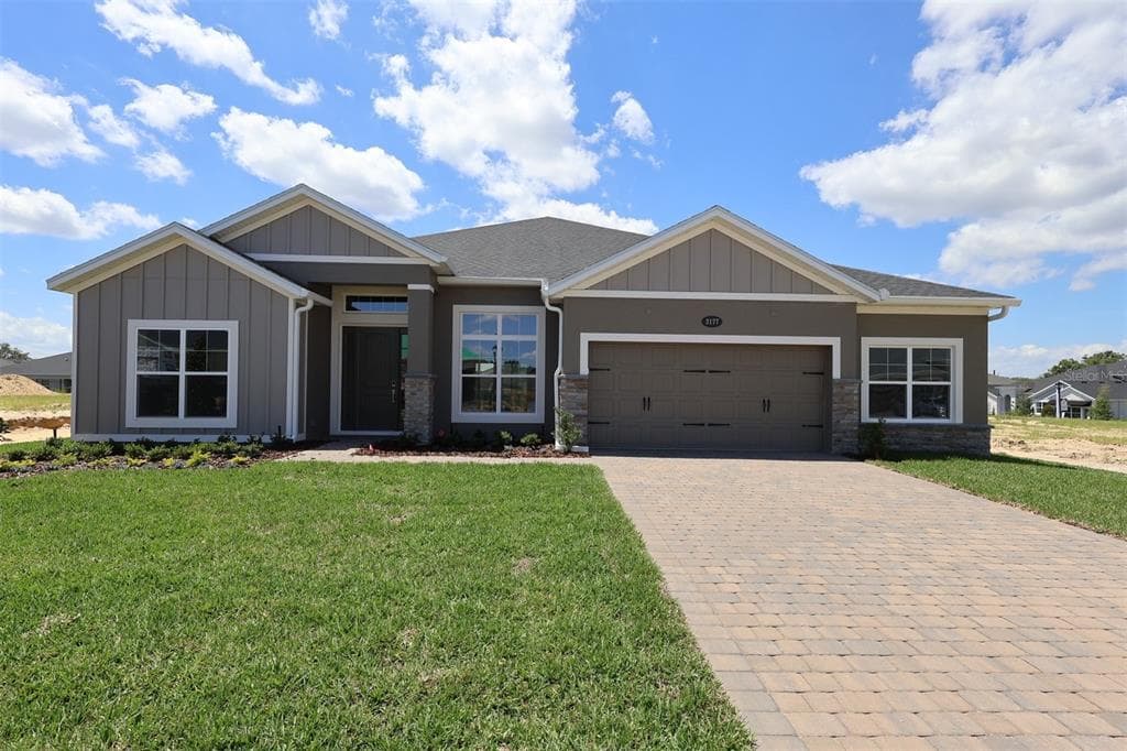 3177 WOLF LAKE AVENUE, APOPKA, FL 32712