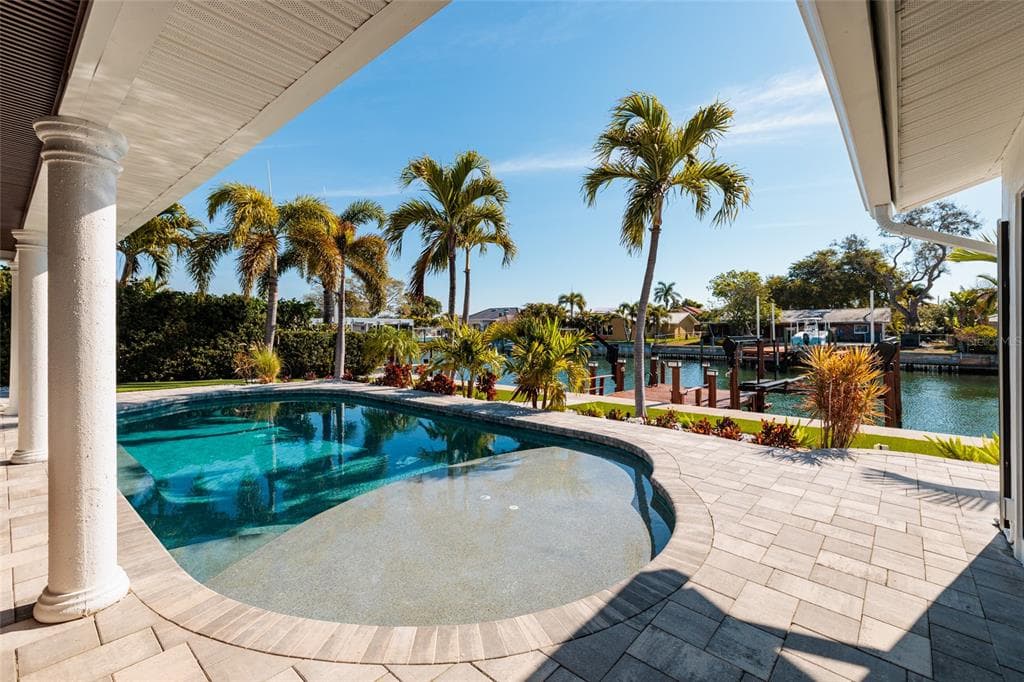 2032 KANSAS AVENUE NE, ST PETERSBURG, FL 33703 — zdjęcie 2