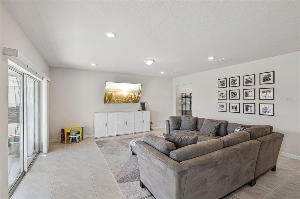 2210 LOVELY LANE, DAVENPORT, FL 33896 — zdjęcie 3