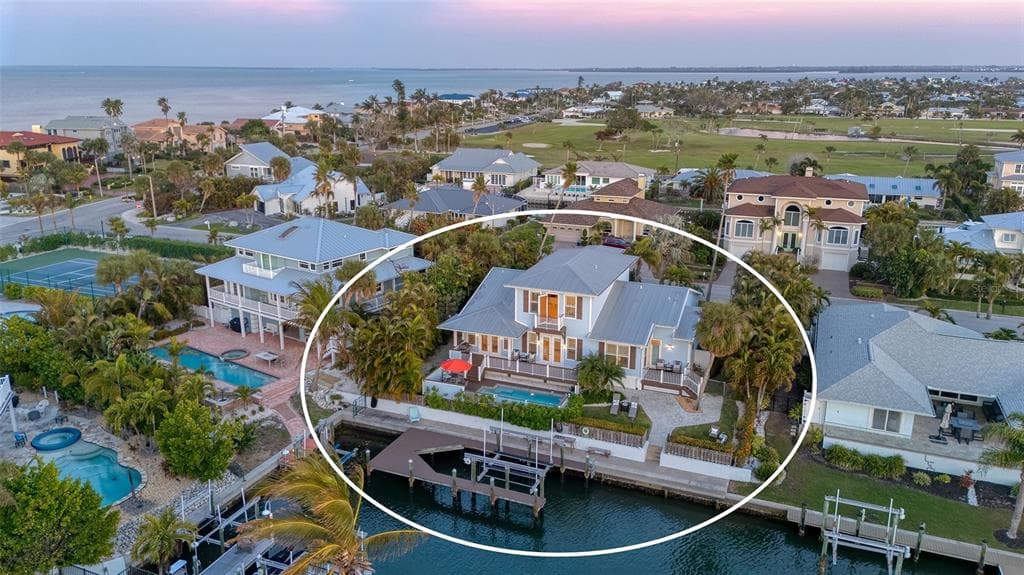 605 N POINT DRIVE, HOLMES BEACH, FL 34217 — zdjęcie 2