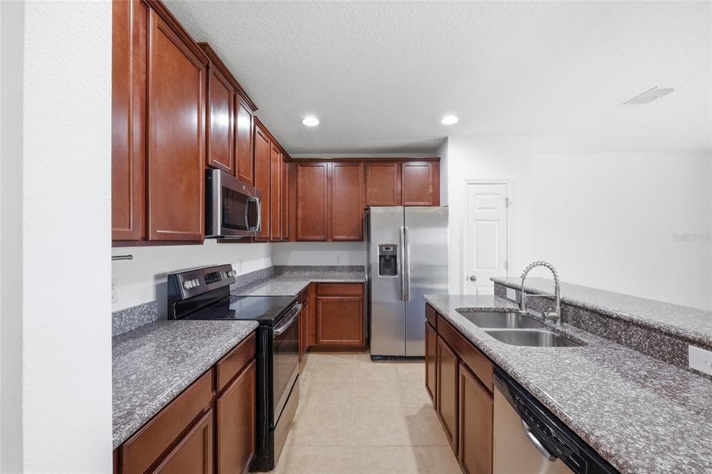 196 PRIMROSE DRIVE, DAVENPORT, FL 33837 — zdjęcie 3
