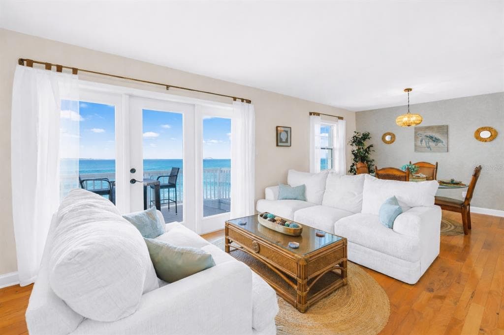 5102 COQUINA KEY DRIVE SE # D, ST PETERSBURG, FL 33705 — zdjęcie 2