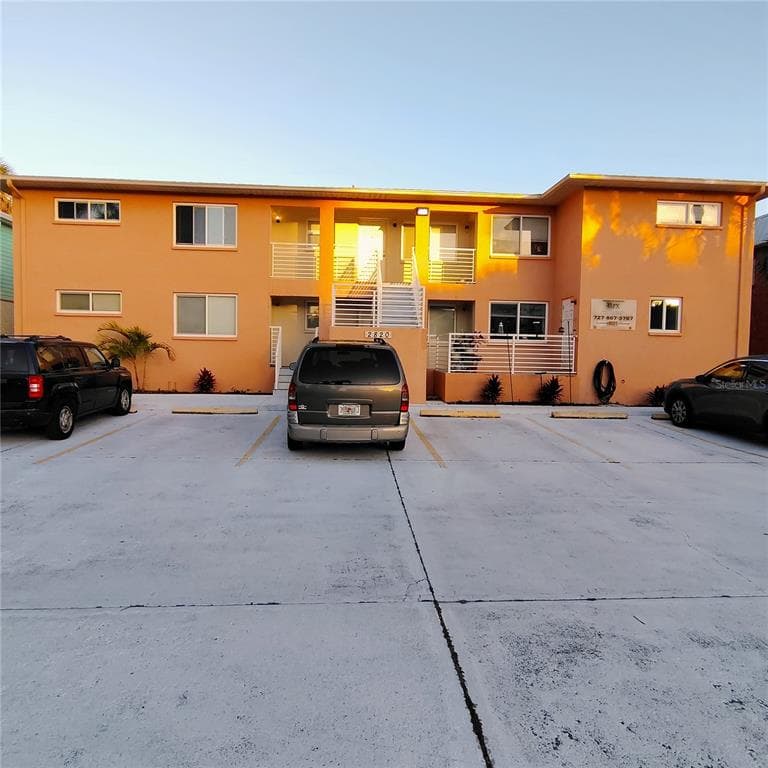 2820 DUPONT STREET S # 201, GULFPORT, FL 33707