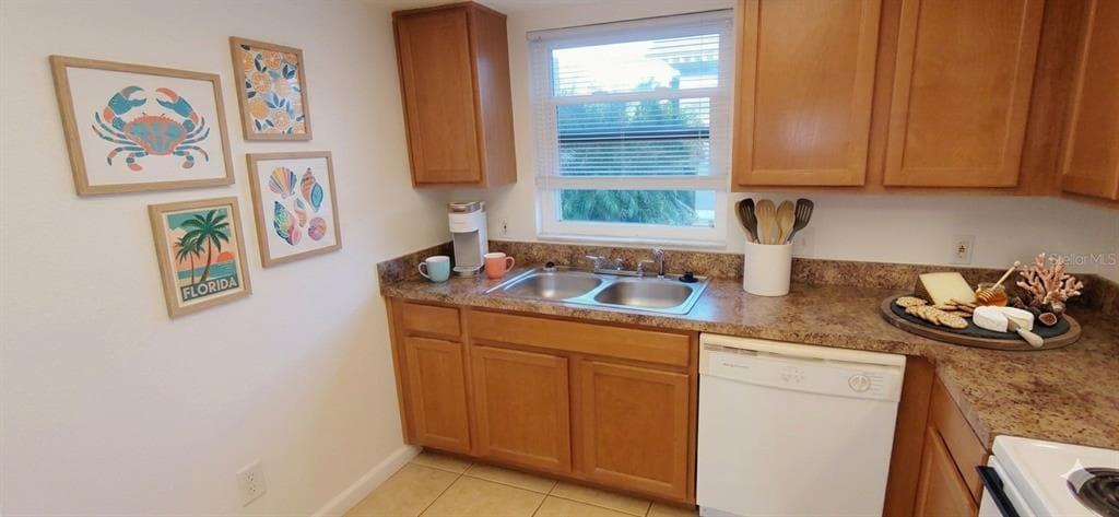 2820 DUPONT STREET S # 201, GULFPORT, FL 33707 — zdjęcie 4