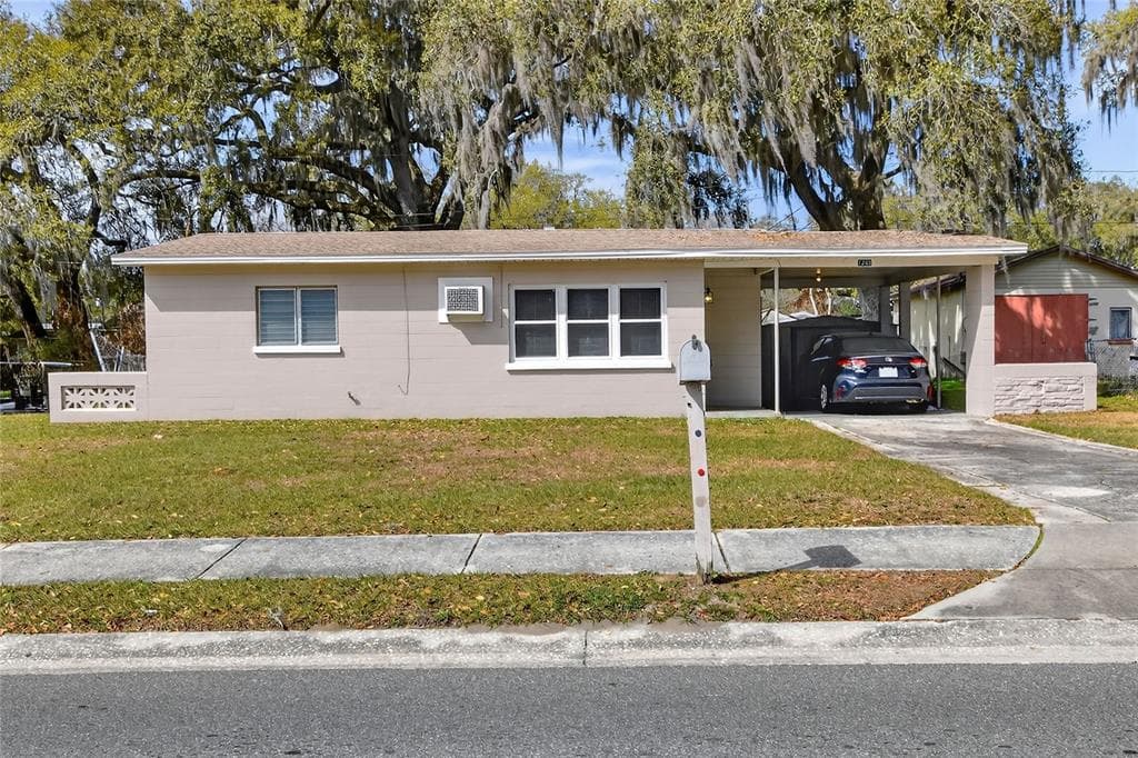 1248 WOODLAND AVENUE, LAKELAND, FL 33801