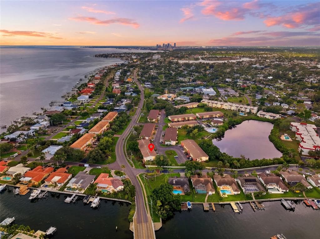 4480 OVERLOOK DRIVE NE # 10, ST PETERSBURG, FL 33703