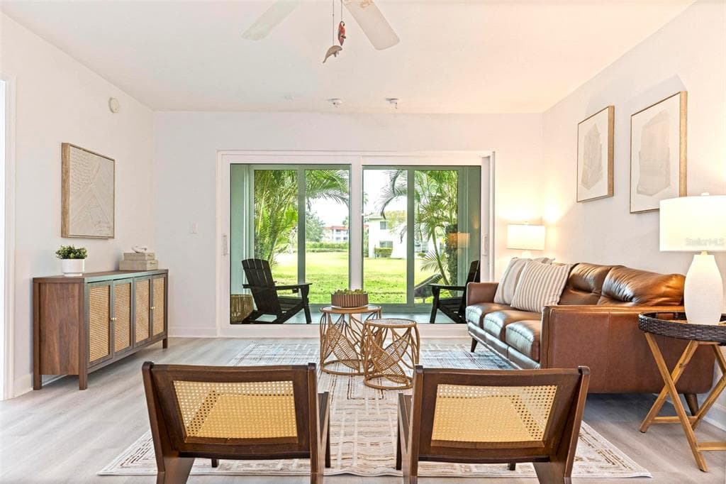 4480 OVERLOOK DRIVE NE # 10, ST PETERSBURG, FL 33703 — zdjęcie 4