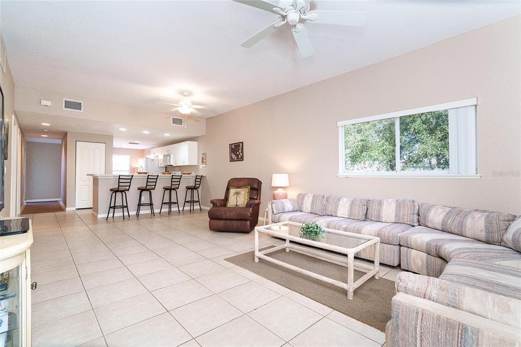 8101 MEMORY LANE # 122, ROTONDA WEST, FL 33947 — zdjęcie 2