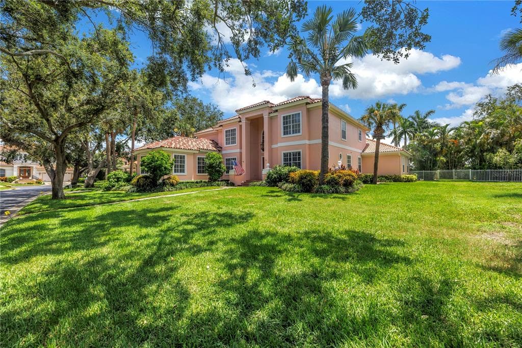 4930 SANDPIPER LANE S, ST PETERSBURG, FL 33711