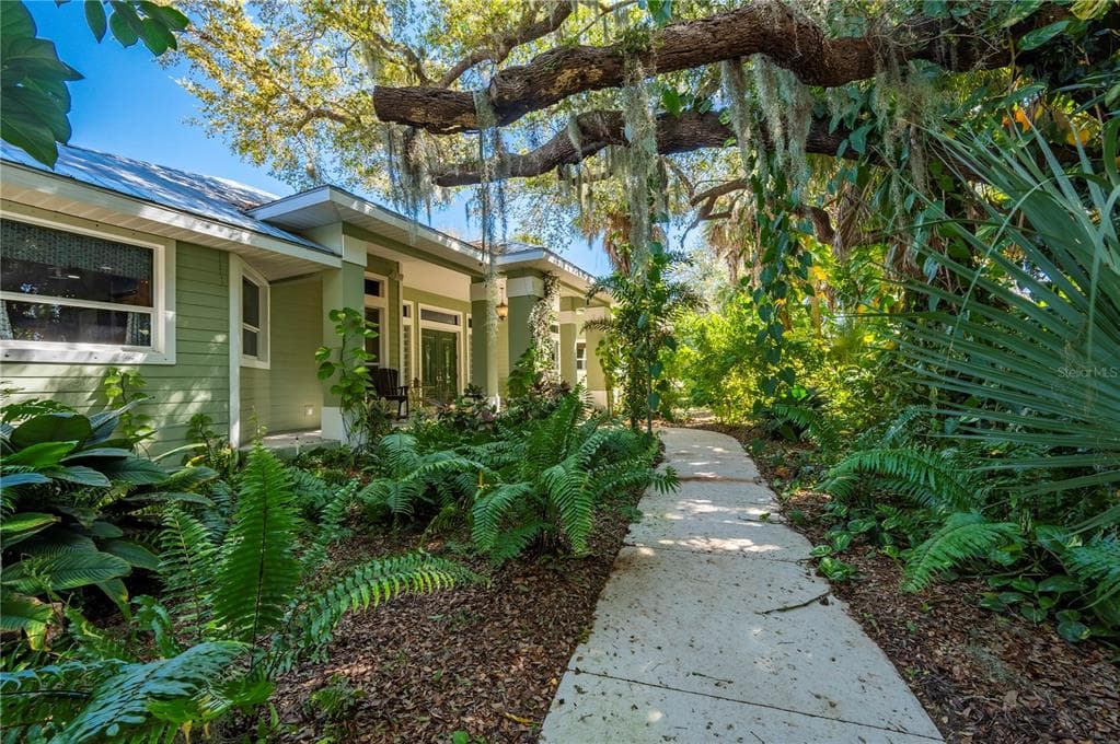 29505 JONES LOOP ROAD, PUNTA GORDA, FL 33950 — zdjęcie 2