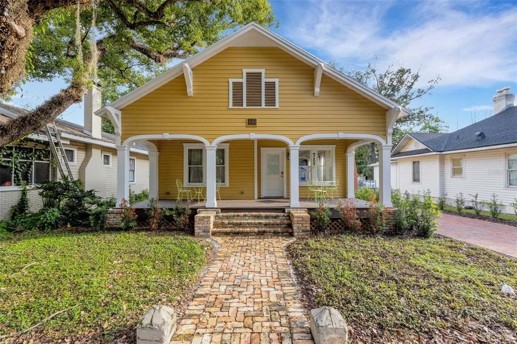 711 E LIME STREET, LAKELAND, FL 33801