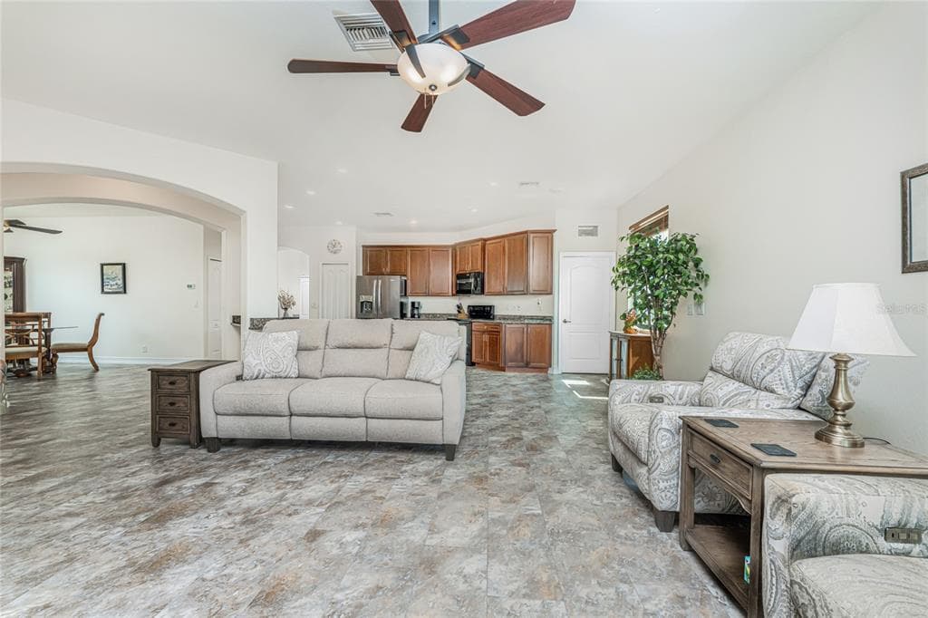 228 ANTILLA DRIVE, ROTONDA WEST, FL 33947 — zdjęcie 3