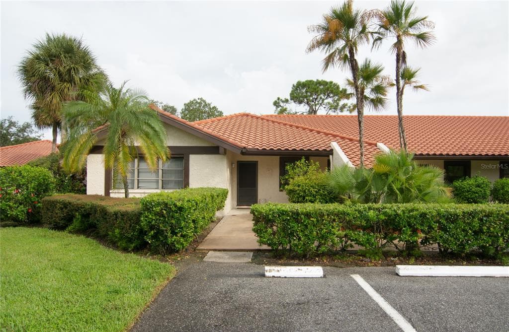 5635 GOLF POINTE DRIVE # 101, SARASOTA, FL 34243