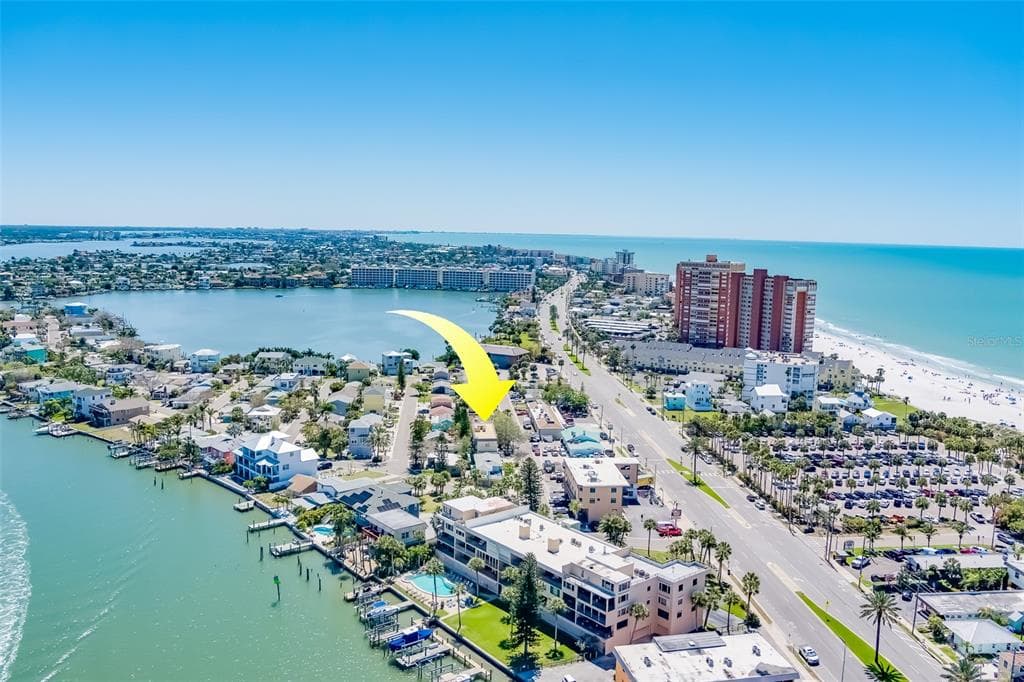 18111 1ST STREET E, REDINGTON SHORES, FL 33708 — zdjęcie 2