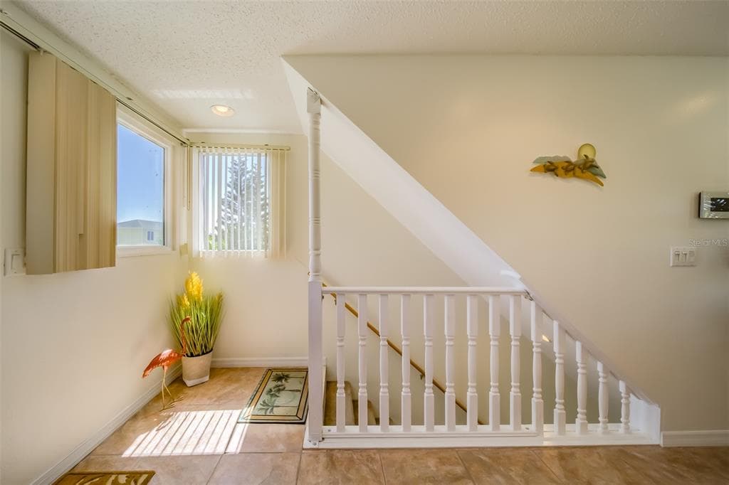 18111 1ST STREET E, REDINGTON SHORES, FL 33708 — zdjęcie 5
