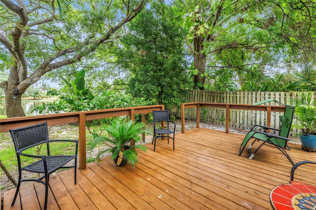 10495 LONGWOOD DRIVE, SEMINOLE, FL 33777 — zdjęcie 3