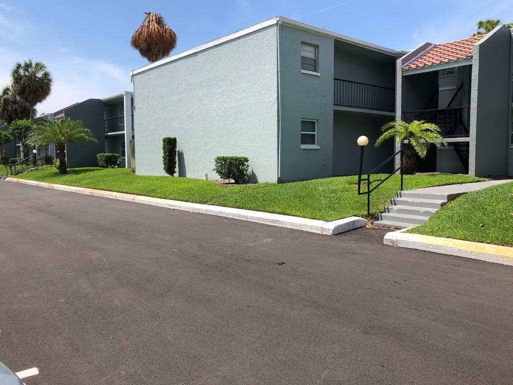 14413 AMERICANA CIRCLE # 105, TAMPA, FL 33613