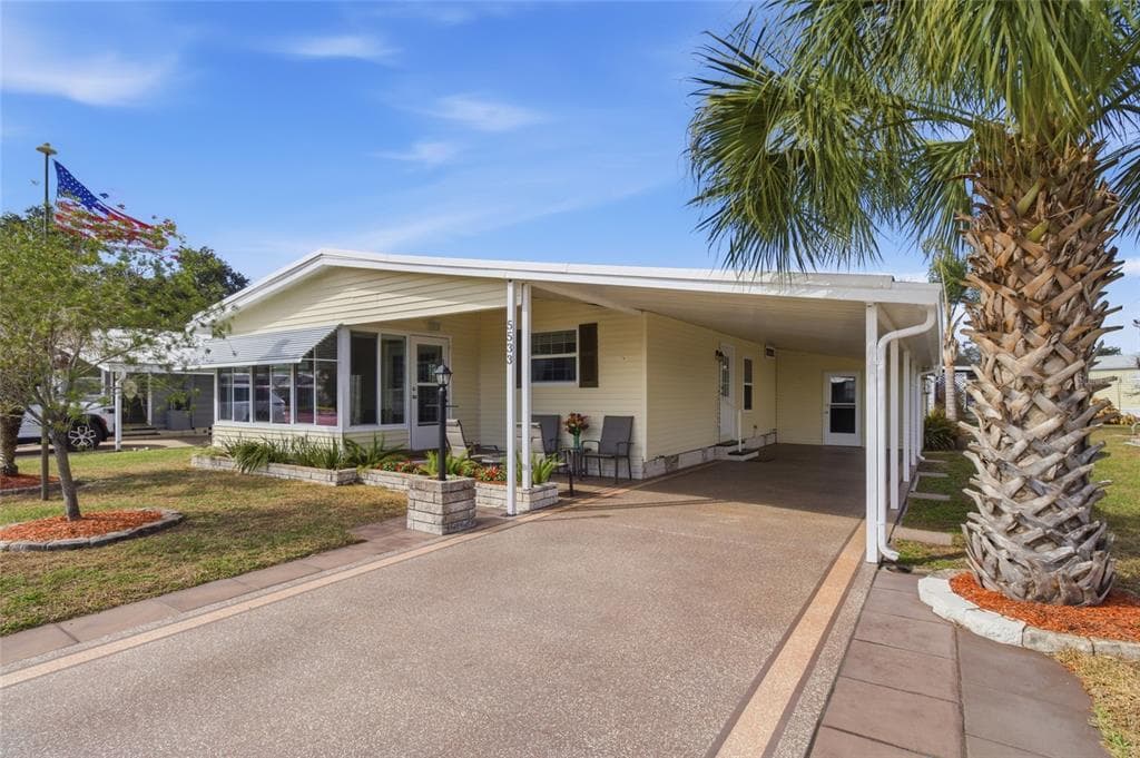 5533 REGAL WAY, ZEPHYRHILLS, FL 33541 — zdjęcie 4