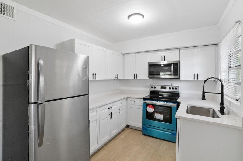 2608 E CAYUGA STREET, TAMPA, FL 33610 — zdjęcie 2