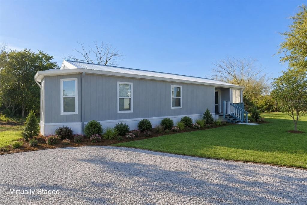 702 W HILLSBORO STREET, PLANT CITY, FL 33563