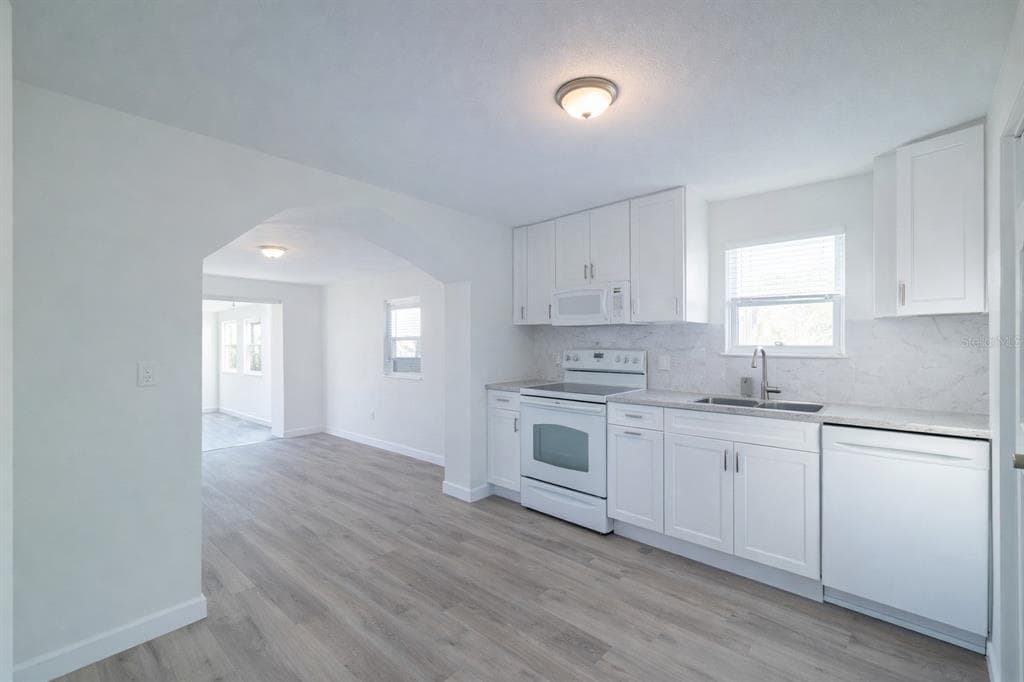 702 W HILLSBORO STREET, PLANT CITY, FL 33563 — zdjęcie 5