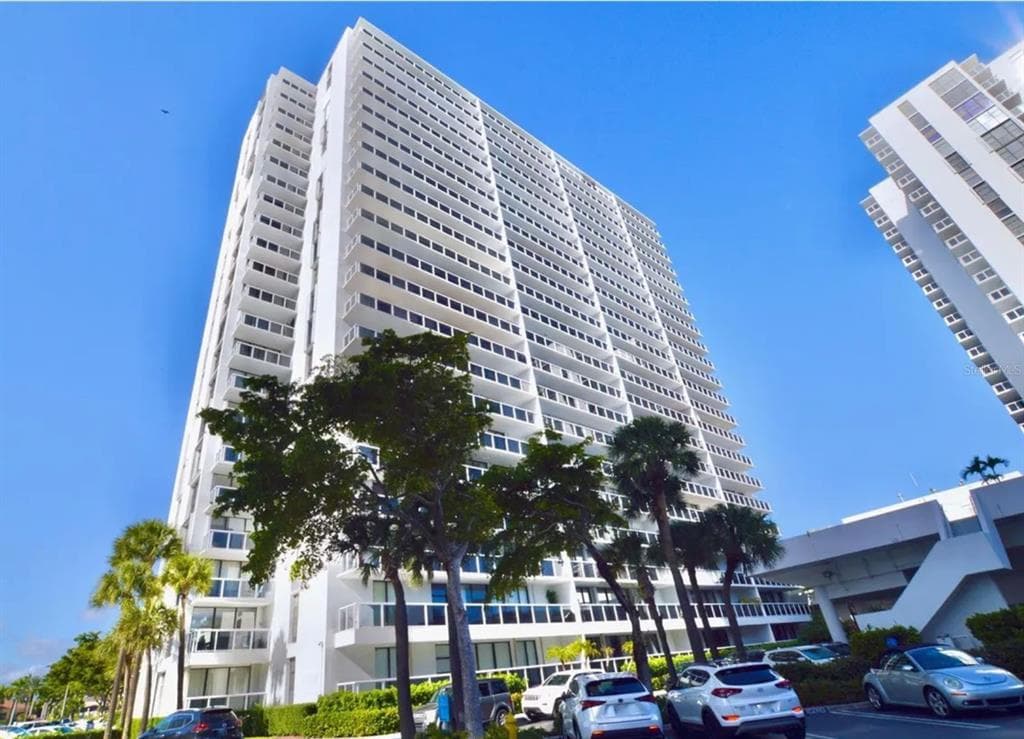 20505 E COUNTRY CLUB DRIVE # 534, MIAMI, FL 33180