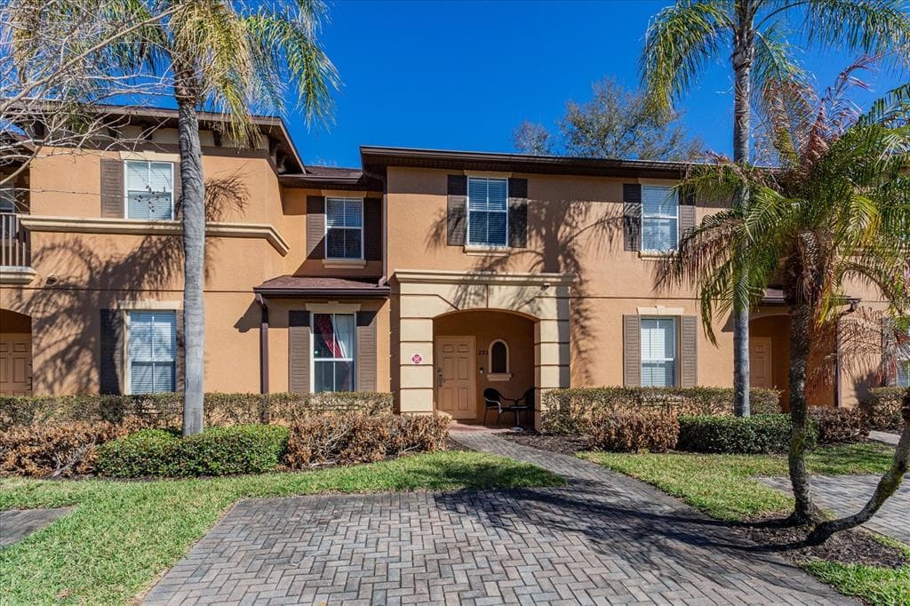 232 LA MIRAGE STREET, DAVENPORT, FL 33897