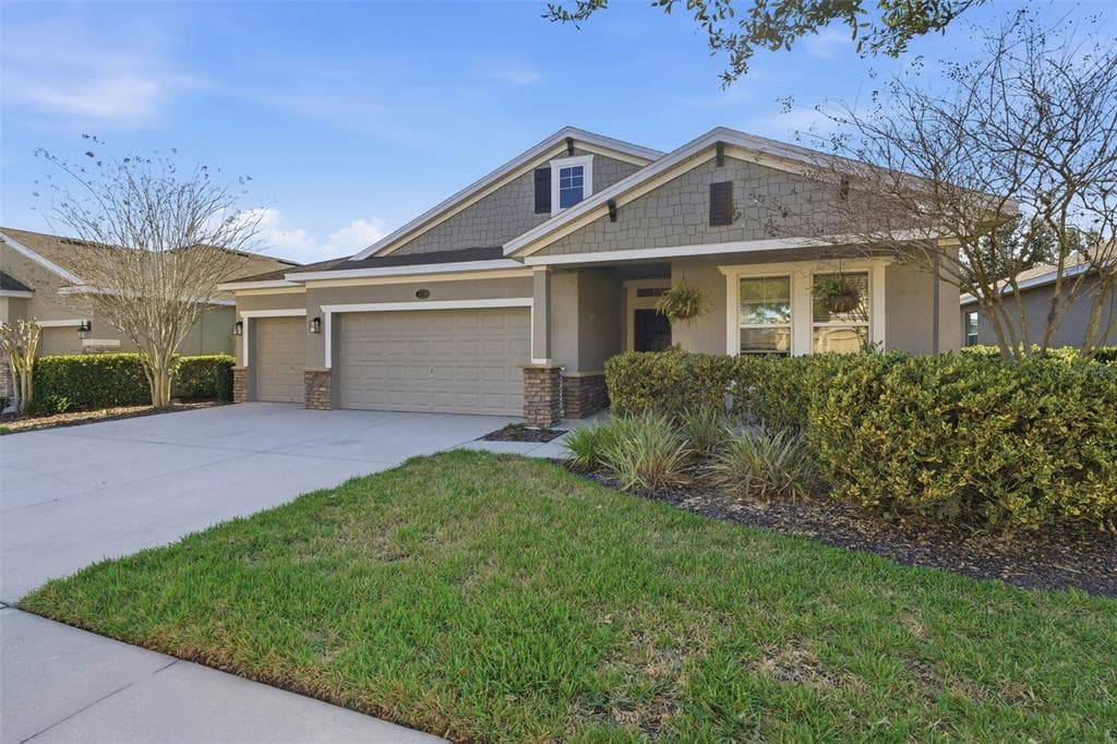 404 W VICTORIA TRAILS BLVD, DELAND, FL 32724