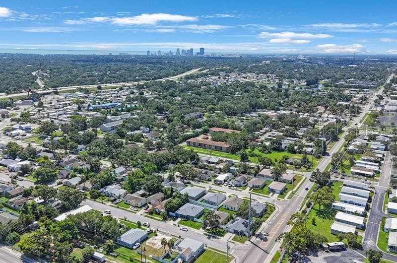 2753 53RD AVENUE N, ST PETERSBURG, FL 33714 — zdjęcie 4