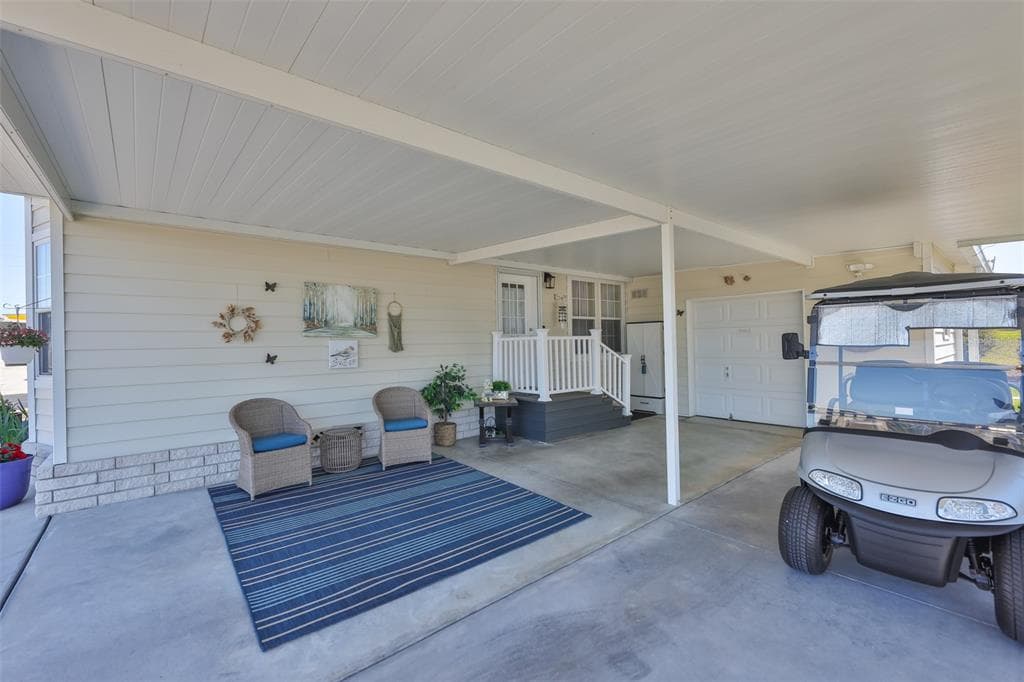 37041 NEUKOM AVENUE, ZEPHYRHILLS, FL 33541 — zdjęcie 2